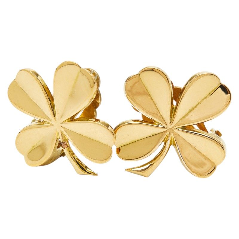 Chanel Clover Motif Earrings Gold Plated — view 2