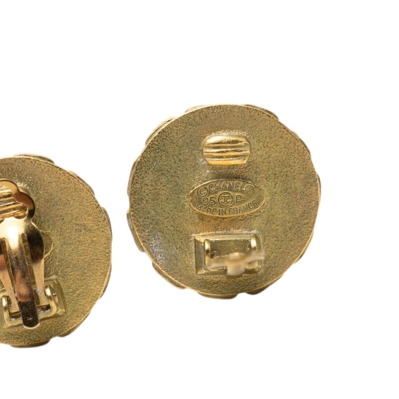 Chanel CC Logo Round Earrings Gold Black Plated — view 3