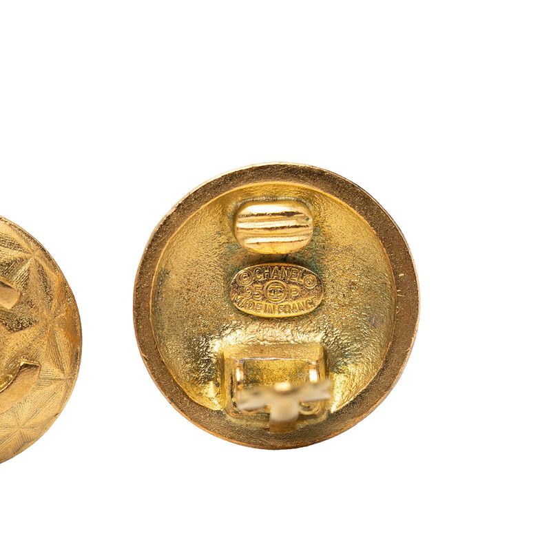 Chanel CC Logo Vintage Round Circle Earrings Gold Plated — view 3