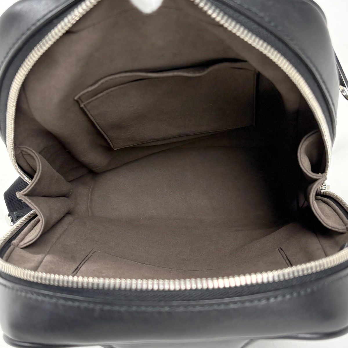 Gucci Guccissima Shoulder Bag Leather Black — view 7