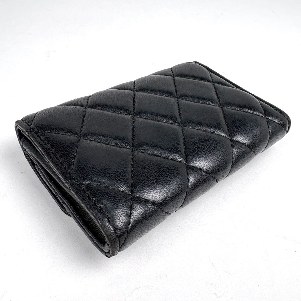 Chanel CC Logo Card Case Quilted Leather Black — view 2