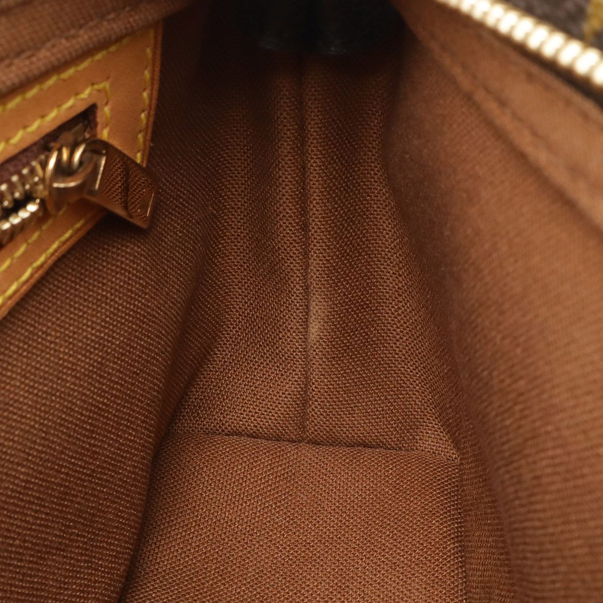 Louis Vuitton Monogram Trotteur Shoulder Bag Pochette — view 8