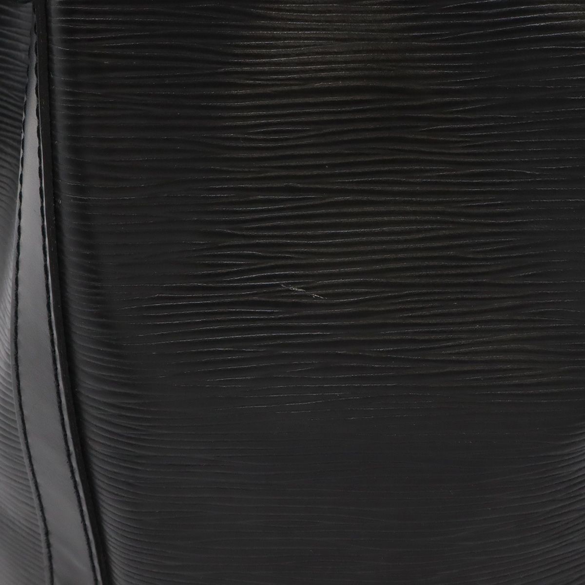 Louis Vuitton Epi Noe Shoulder Bag Drawstring Noir Black Gold — view 4