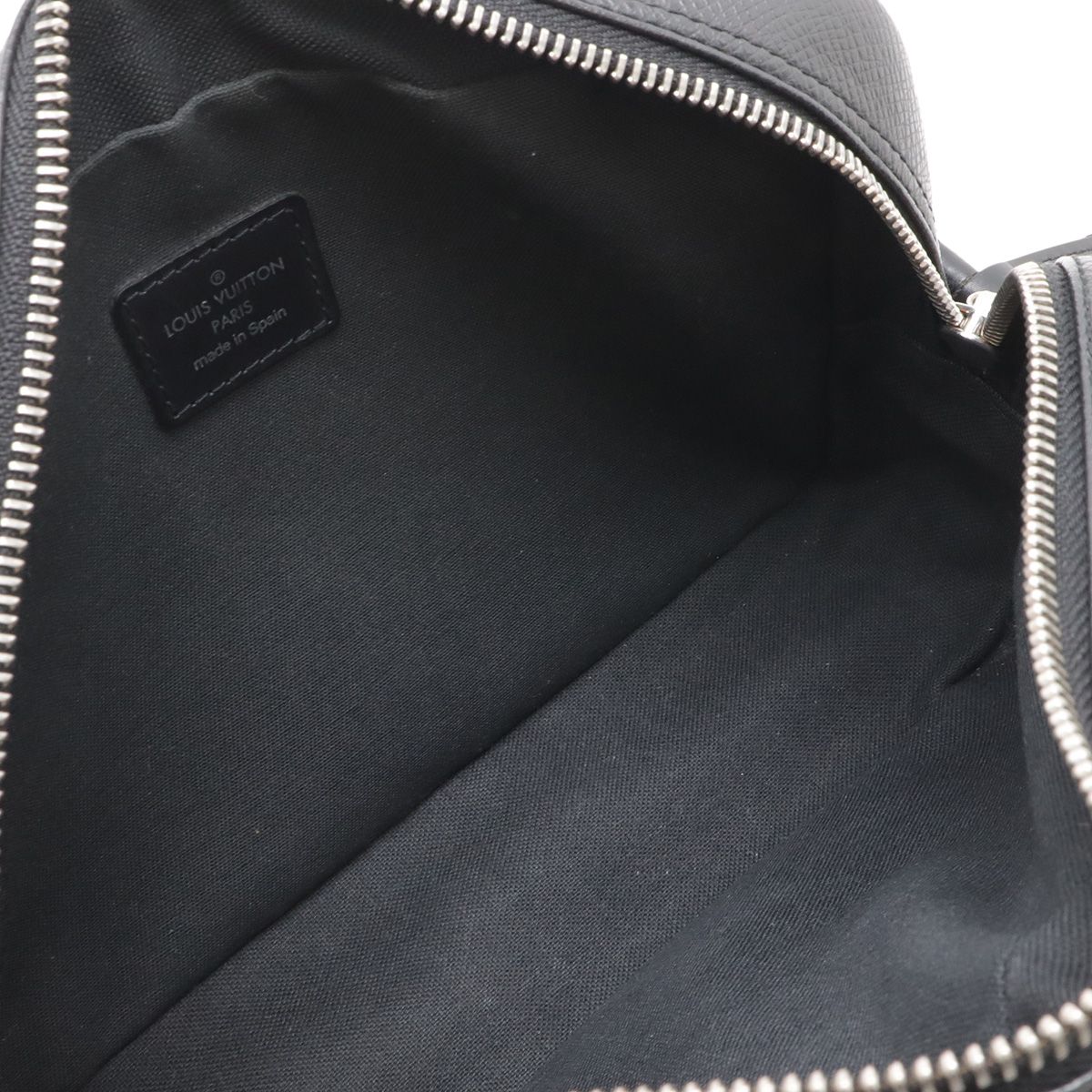 Louis Vuitton Taiga Clutch Handbag Leather Ardoise Black — view 6