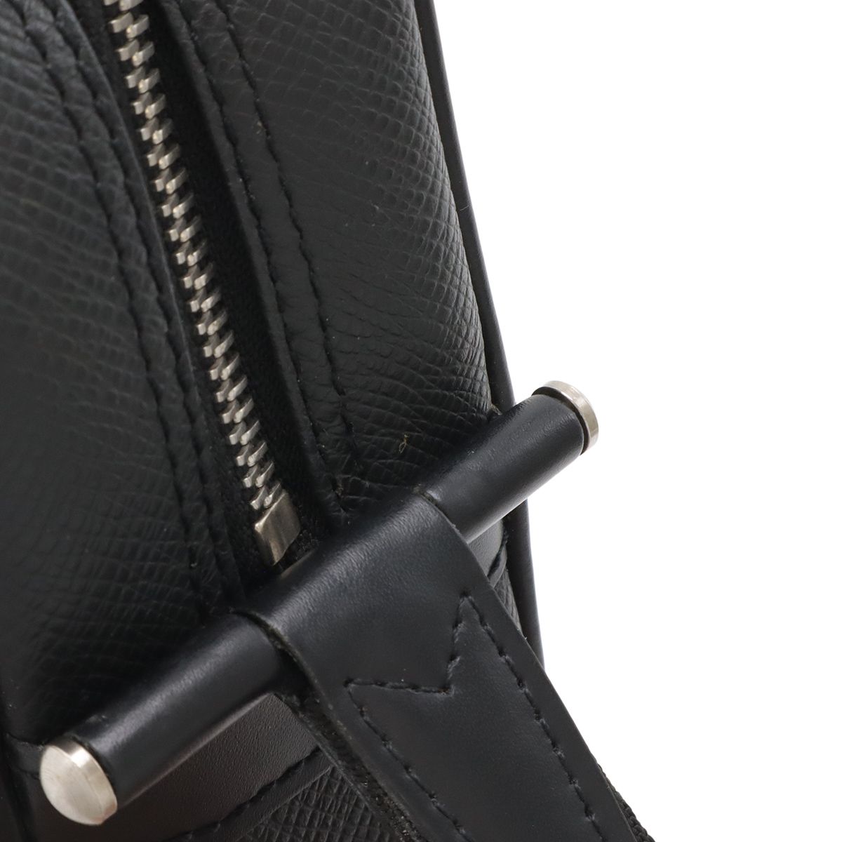 Louis Vuitton Taiga Clutch Handbag Leather Ardoise Black — view 5