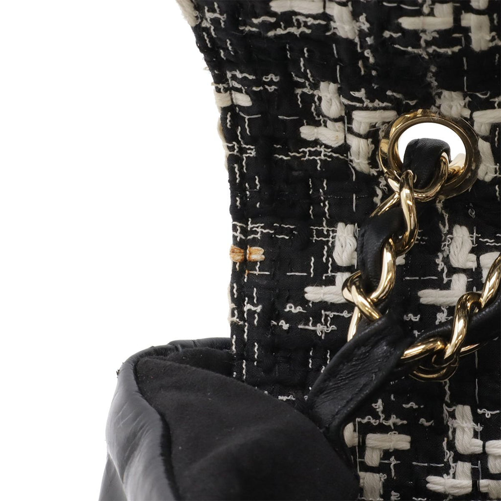 Chanel CC Logo Portobello Quilted Tote 2-Way Shoulder Bag Chain Leather Tweed — view 8