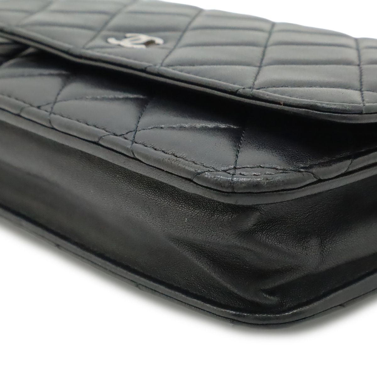 Chanel Quilted Chain Wallet Shoulder Bag Pochette Lambskin Leather Black Silver — view 3