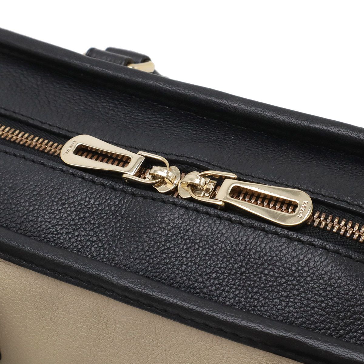Loewe Amazona 23 Anagram Mini Boston Bag 2-Way Crossbody Leather Grey Black Gold — view 4