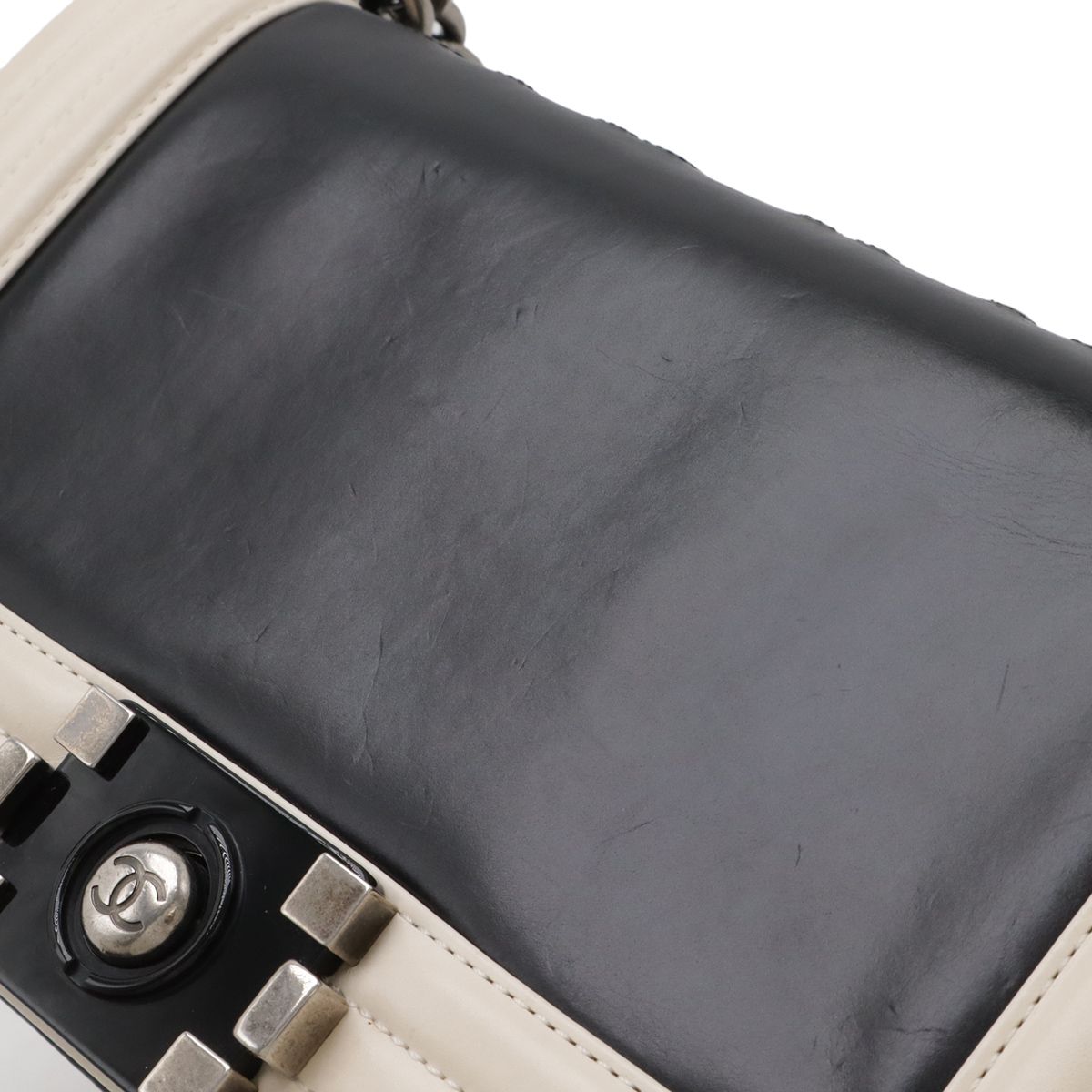 Chanel 25 CC Logo Chain Shoulder Bag Leather Black Ivory Antique Silver — view 5