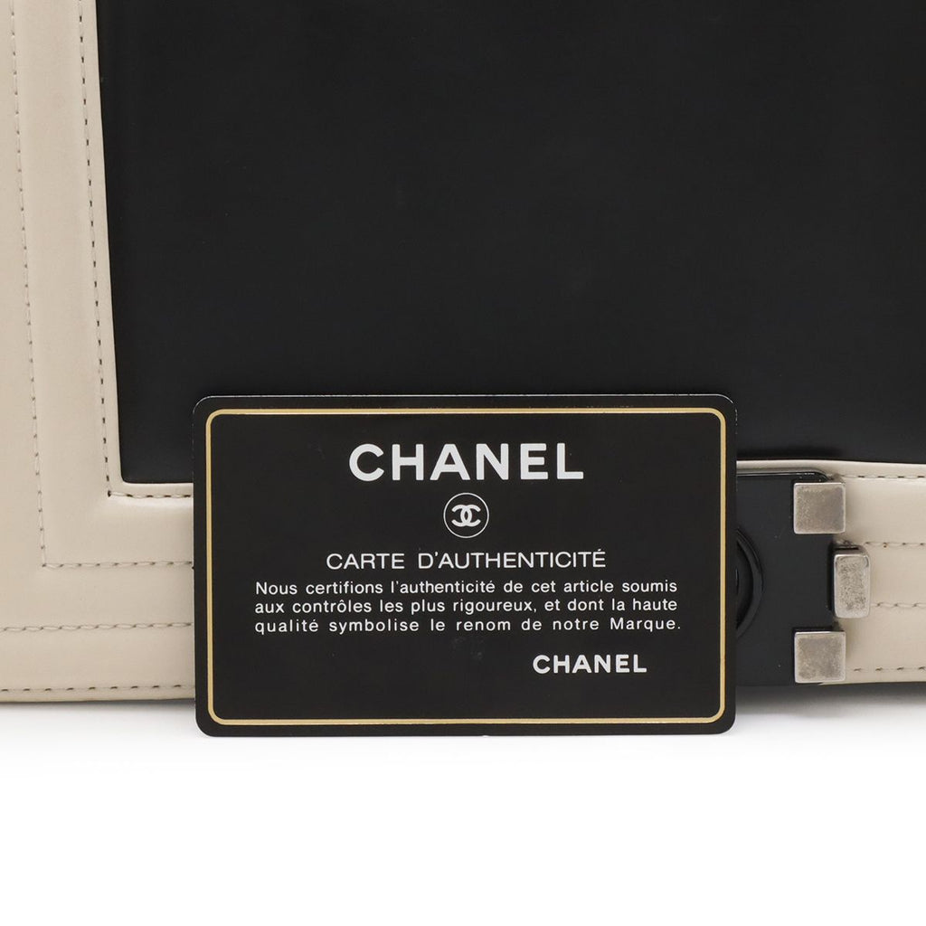 Chanel 25 CC Logo Chain Shoulder Bag Leather Black Ivory Antique Silver — view 9