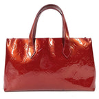 Louis Vuitton Tote Wilshire PM Monogram Vernis Canvas Pomme D'amour Red — view 2