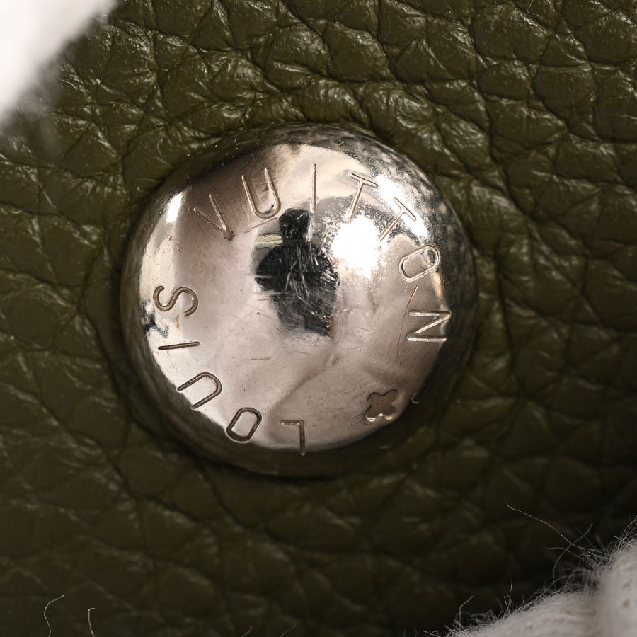 Louis Vuitton Handbag Capucines BB — view 7