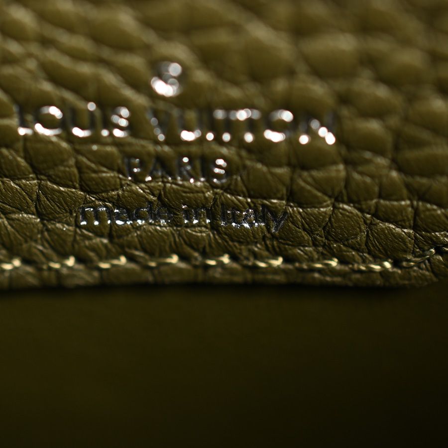 Louis Vuitton Handbag Capucines BB — view 6