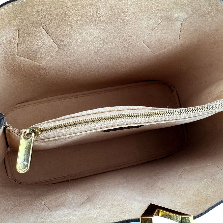 Louis Vuitton Handbag Damier Kensington — view 5