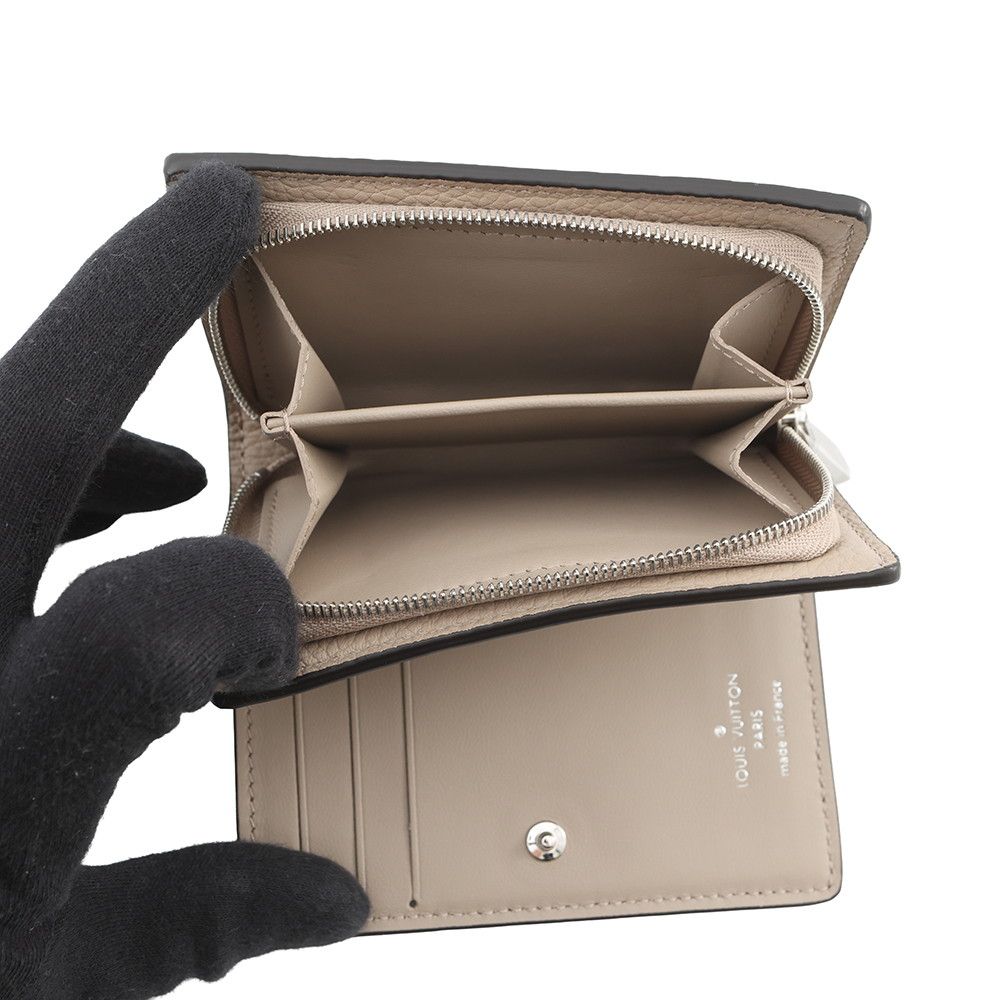 Louis Vuitton Bifold Wallet Monogram Mahina Portefeuille Ku — view 6