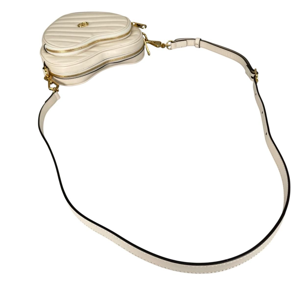 Gucci Heart Chain Shoulder Bag Interlocking White — view 5