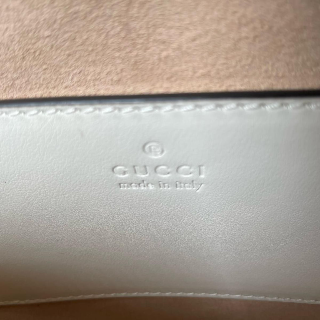 Gucci Heart Chain Shoulder Bag Interlocking White — view 8