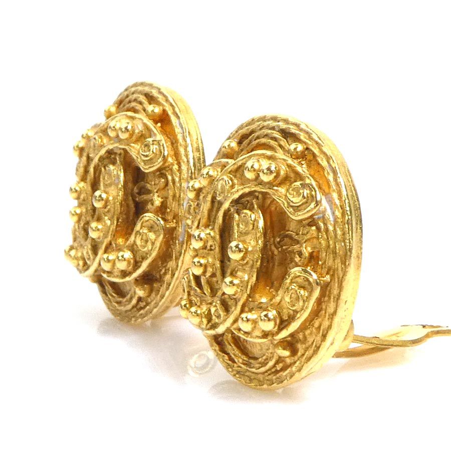 Chanel Earrings CC Logo — view 3