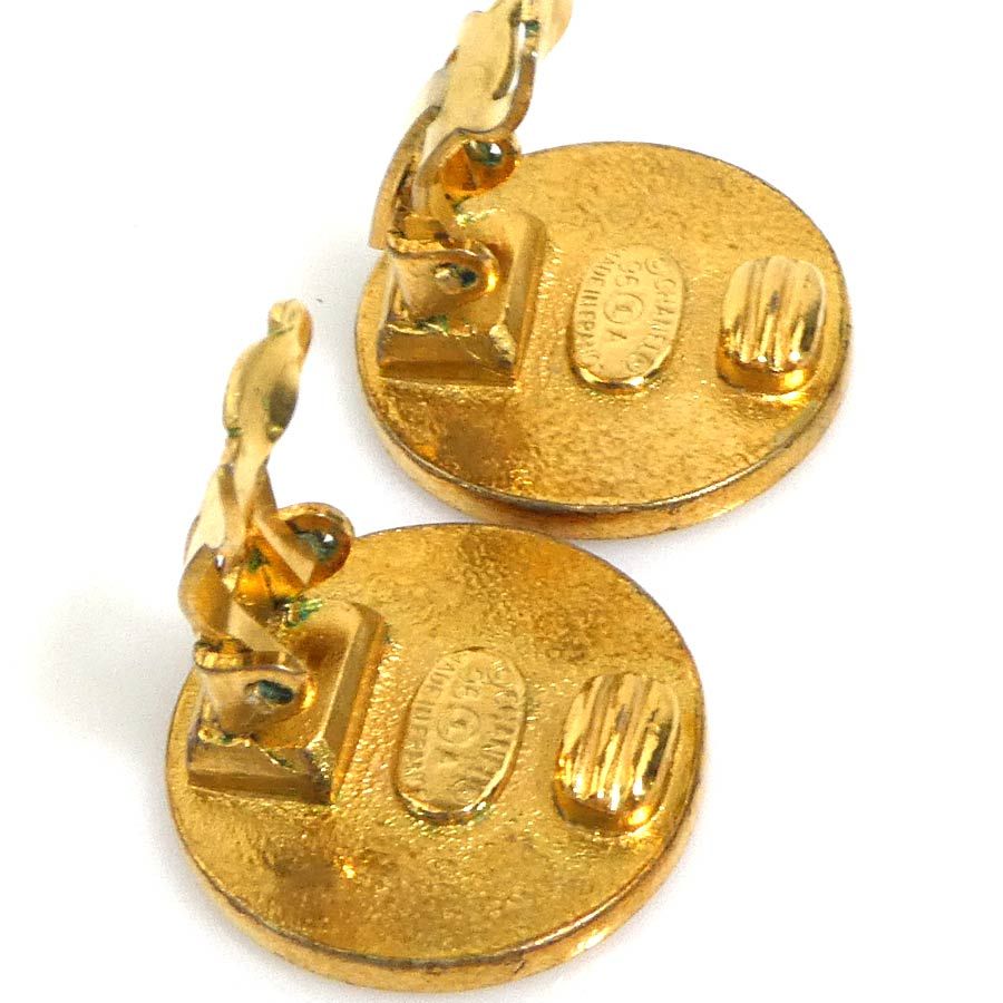 Chanel Earrings Clover Gold — view 8