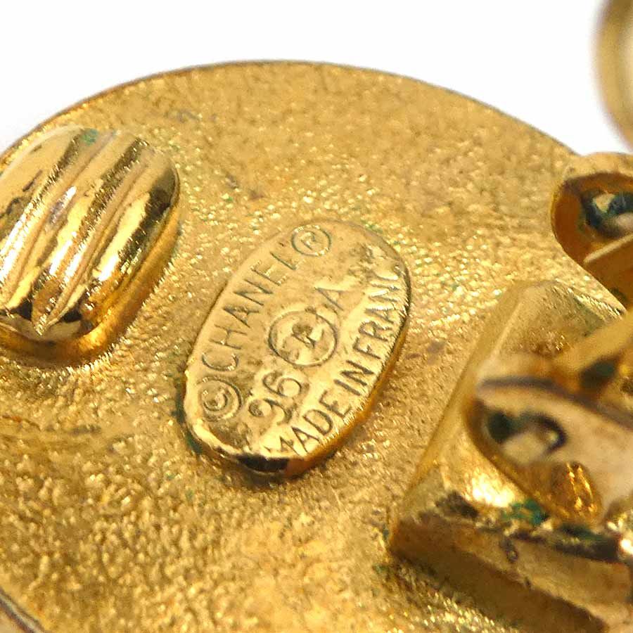 Chanel Earrings Clover Gold — view 9