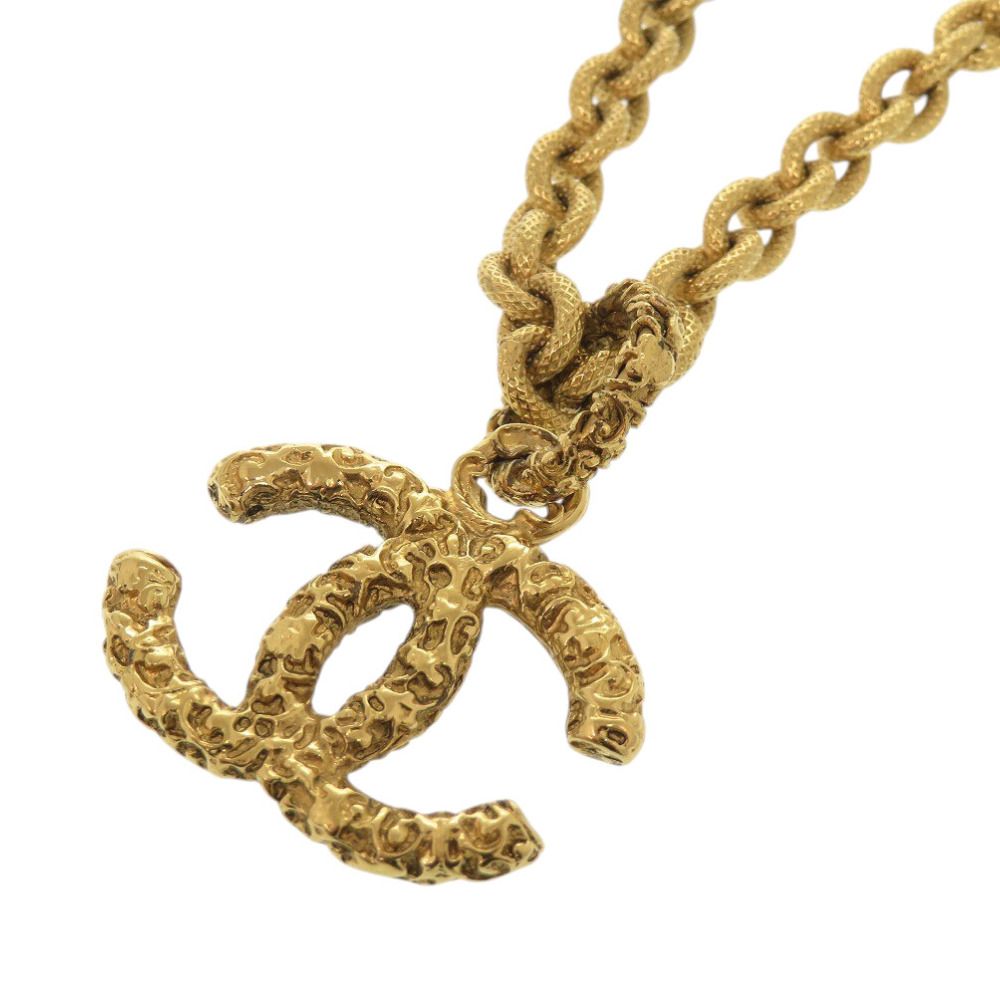 Chanel Lava CC Logo Metal Gold Necklace — view 5