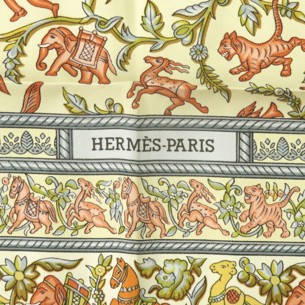 Hermes Carre 90 Indian Hunting Chasse en Inde Scarf Silk Ivory Yellow Light Blue — view 4