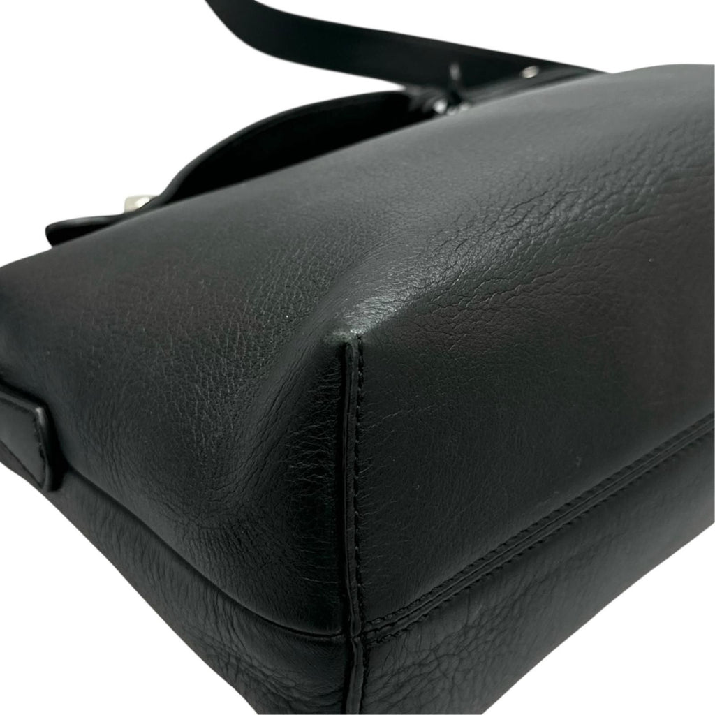 Fendi by the Way Medium Shoulder Bag Leather Black — view 7