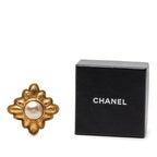Chanel CC Logo Diamond Motif Brooch Gold Plated Faux Pearl — view 4