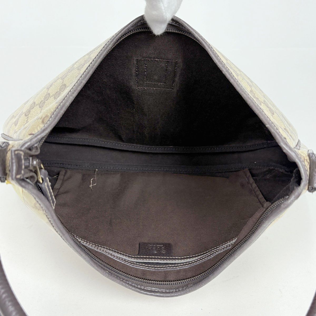 Gucci GG Crystal Shoulder Bag Brown — view 9