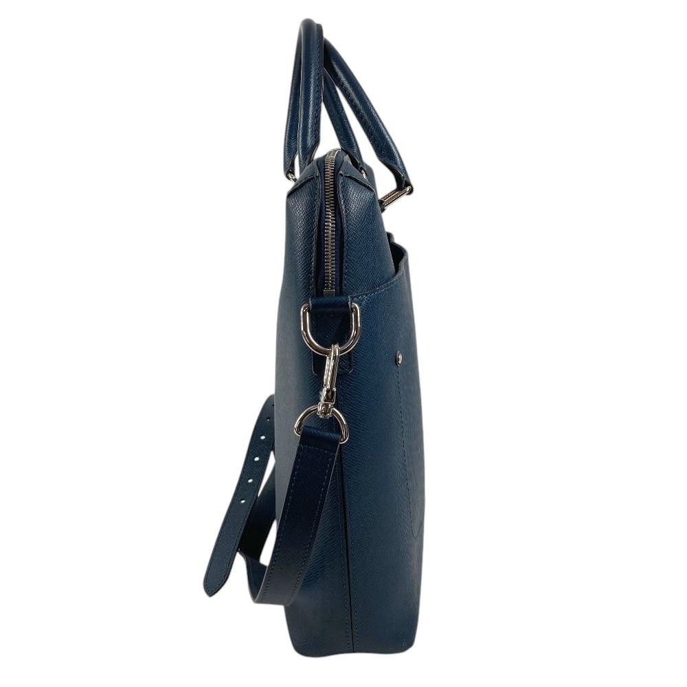 Louis Vuitton Shoulder Bag Grigori Taiga Leather Ocean Blue — view 4