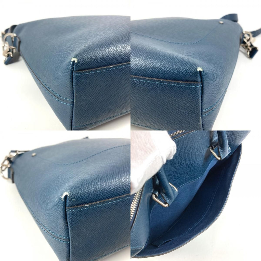 Louis Vuitton Shoulder Bag Grigori Taiga Leather Ocean Blue — view 7