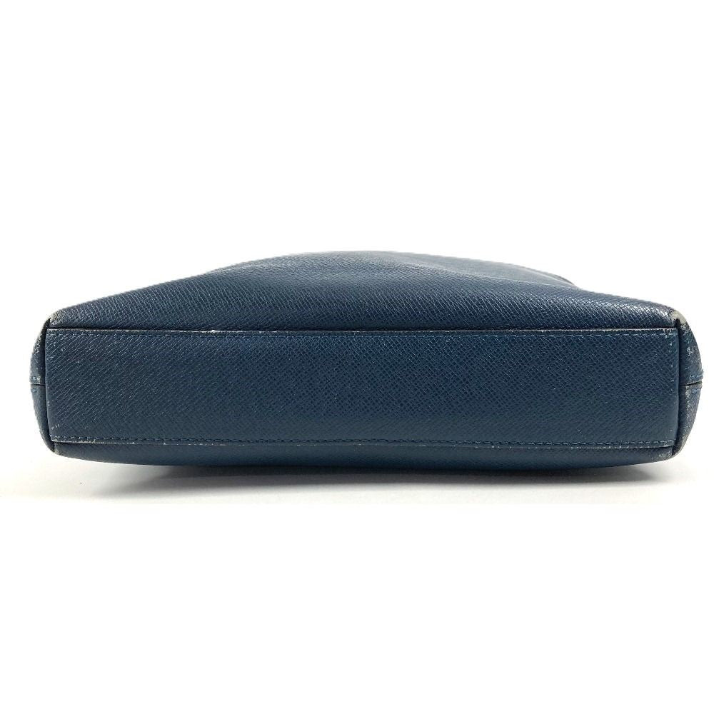 Louis Vuitton Shoulder Bag Grigori Taiga Leather Ocean Blue — view 5