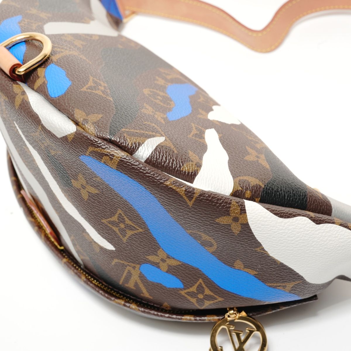 Louis Vuitton Shoulder Bag Monogram League of Legends — view 6
