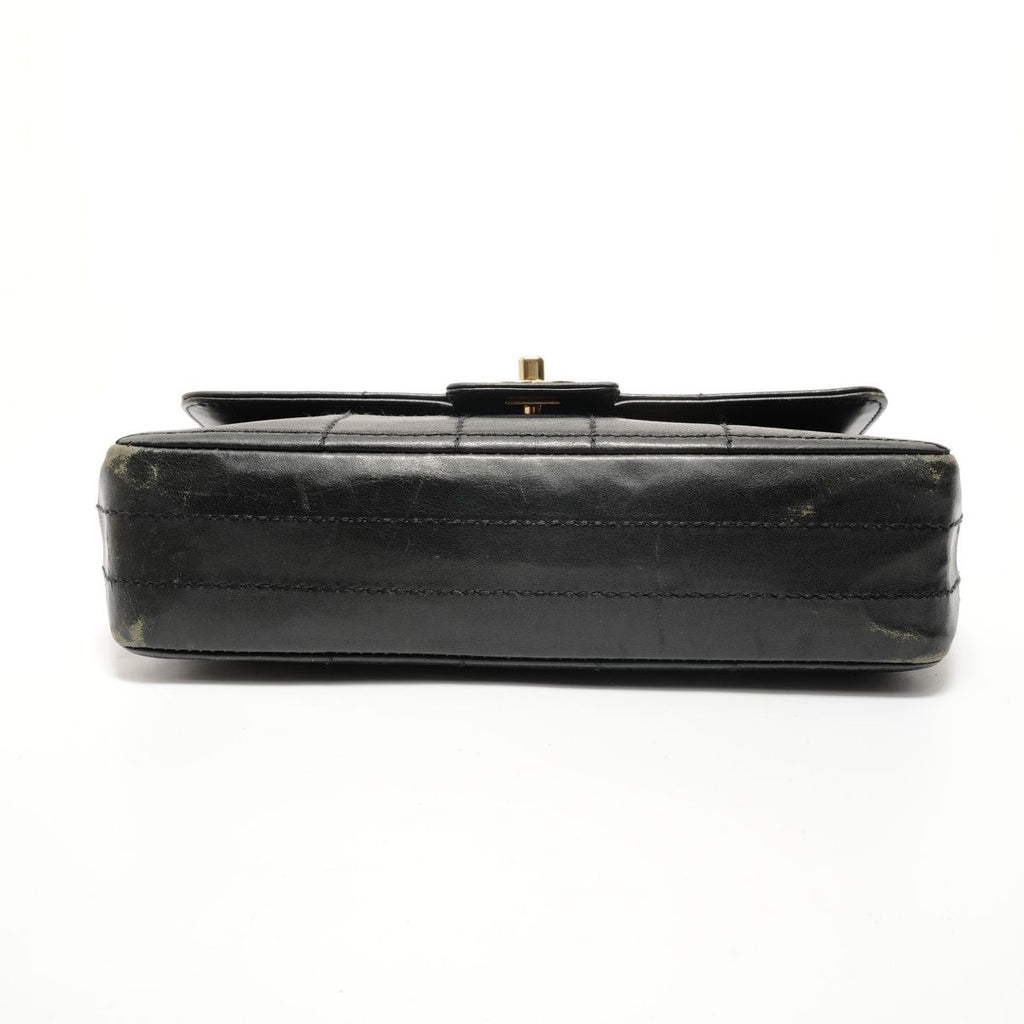 Chanel Shoulder Bag Chocolate Bar Chain — view 7