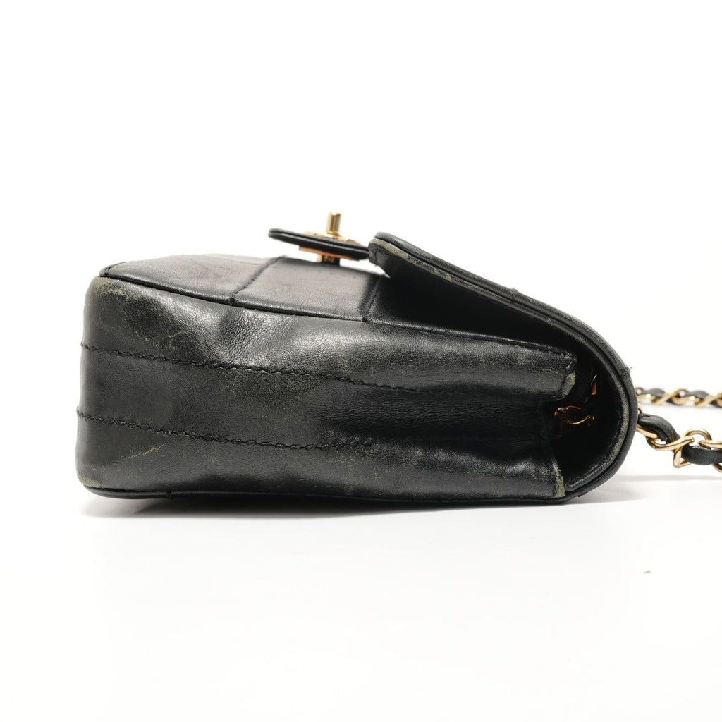 Chanel Shoulder Bag Chocolate Bar Chain — view 4
