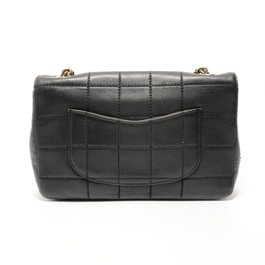 Chanel Shoulder Bag Chocolate Bar Chain — view 2