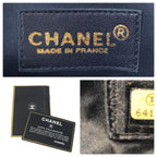 Chanel Vintage Choco Bar CC Logo Off White Black Gold Lambskin Shoulder Bag — view 4