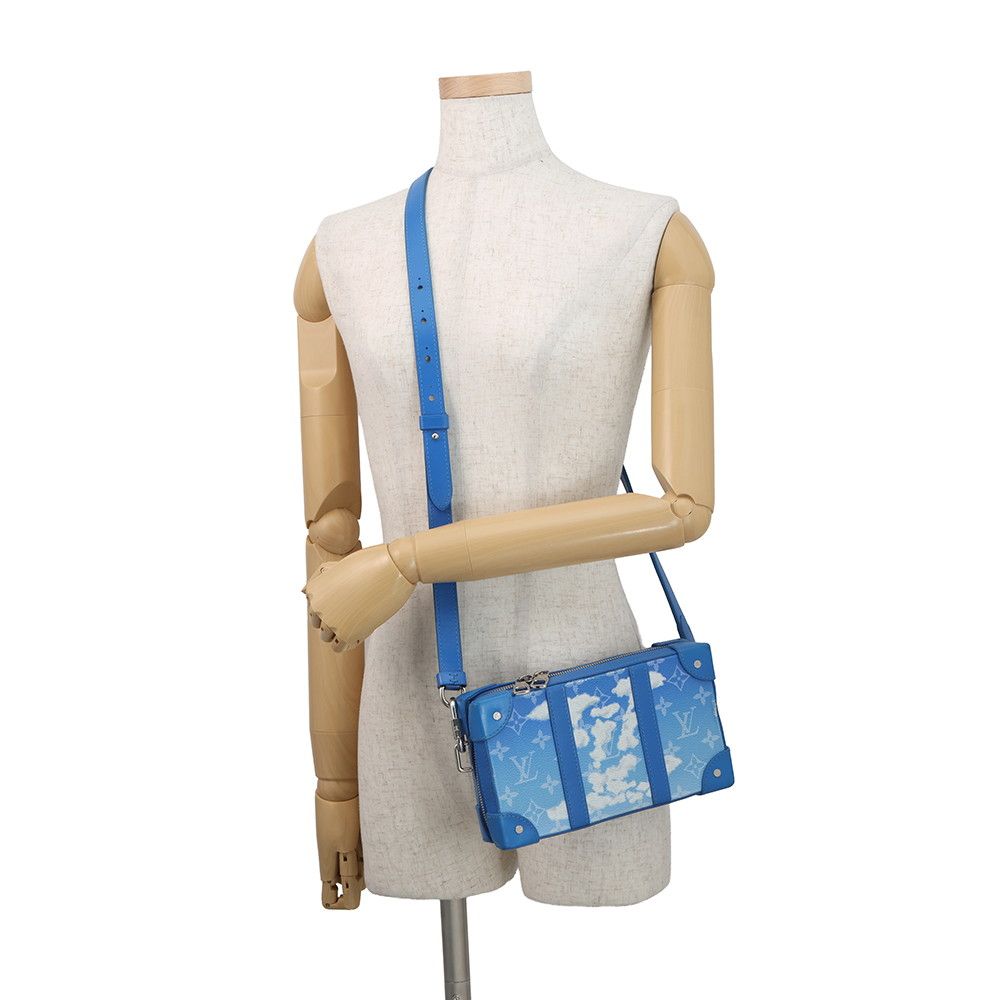 Louis Vuitton Shoulder Bag Monogram Clouds Soft Trunk Wallet Collection White — view 4