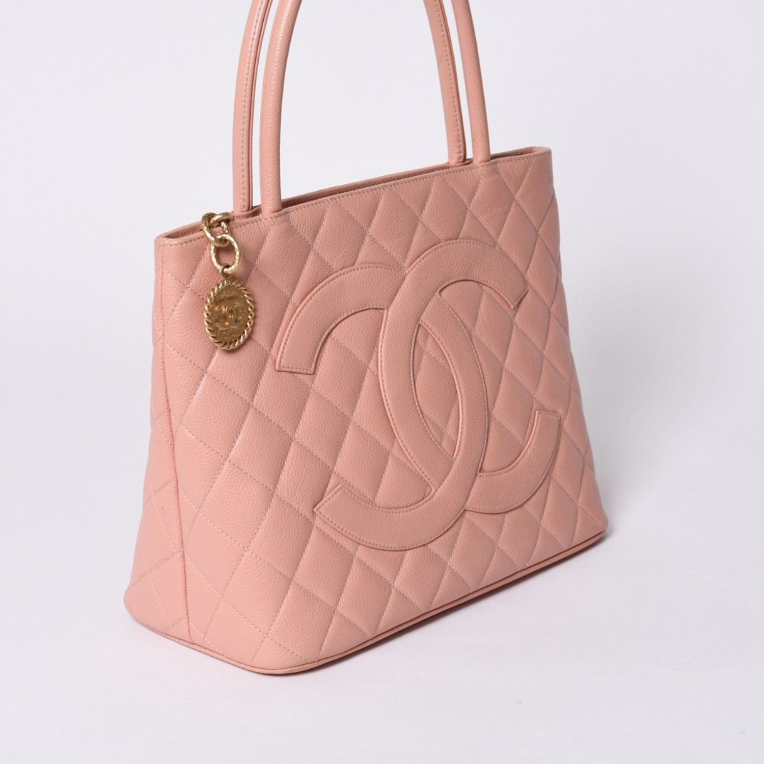 Chanel Reissue Tote Handbag CC Logo Caviar Leather Pink — view 3