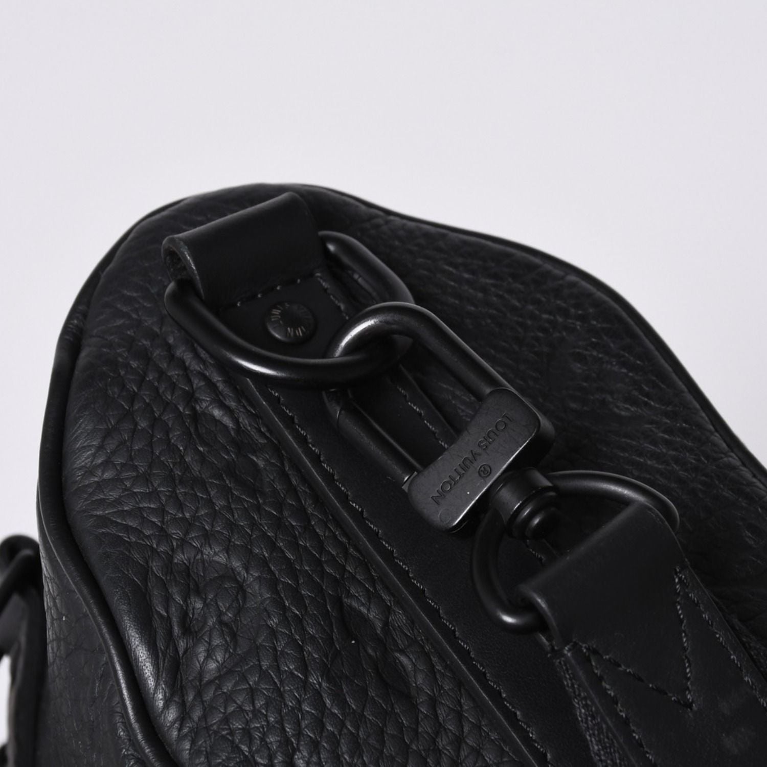 Louis Vuitton Keepall Bandouliere 25 Shoulder Bag Monogram Taurillon — view 7