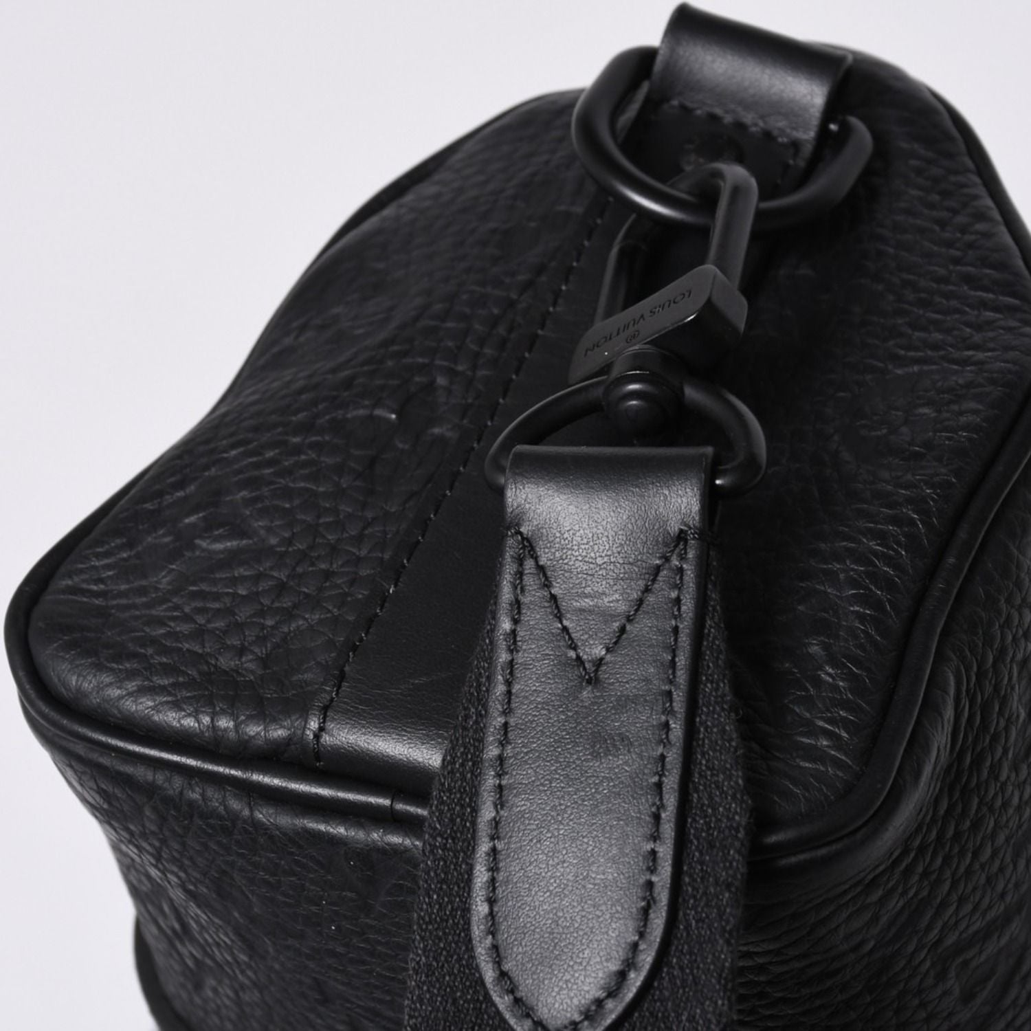 Louis Vuitton Keepall Bandouliere 25 Shoulder Bag Monogram Taurillon — view 6