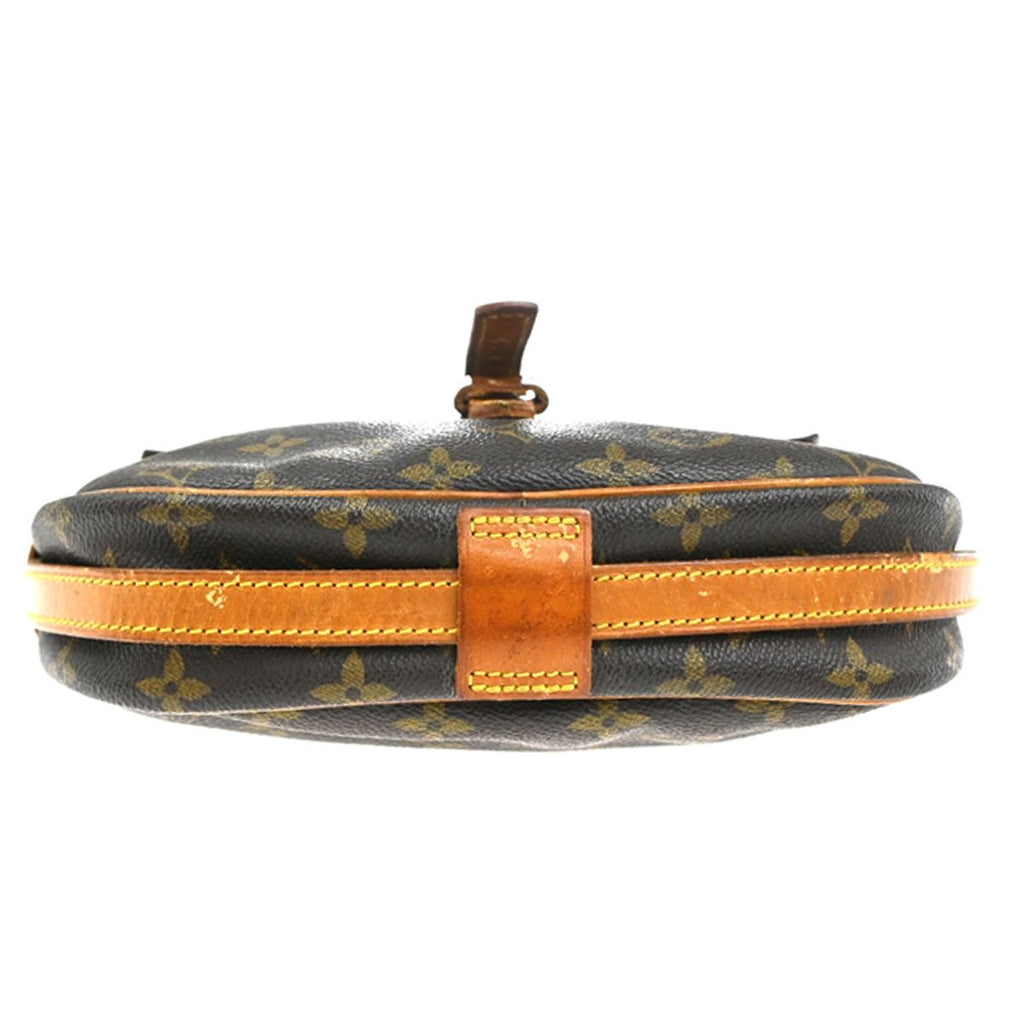 Louis Vuitton MM Shoulder Bag Monogram Leather — view 6