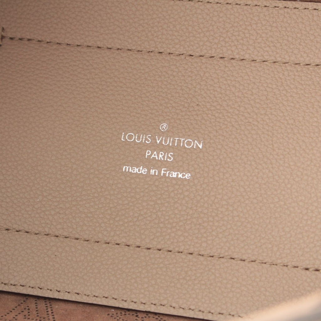 Louis Vuitton Monogram Mahina Leather Hina PM 2-Way Shoulder Tote Handbag Gare — view 7