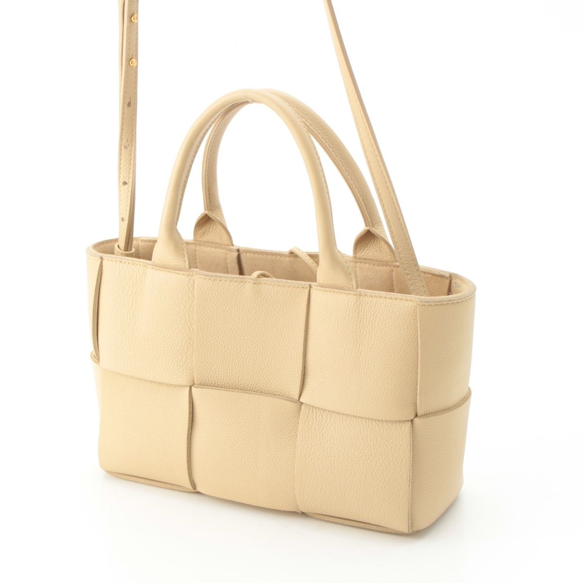Bottega Veneta Leather Maxi Intrecciato Mini Arco 2-Way Handbag Beige — view 2