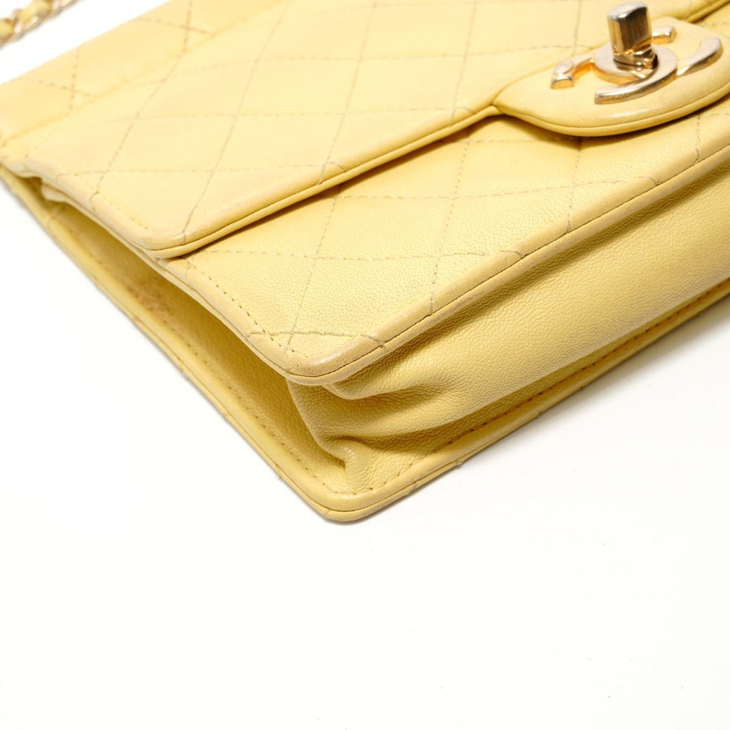 Chanel Shoulder Bag Quilted Pearl Chain — view 5