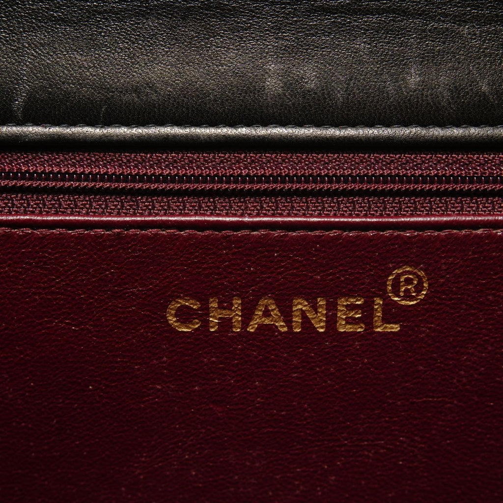 Chanel Shoulder Bag Push Lock Quilted — view 9