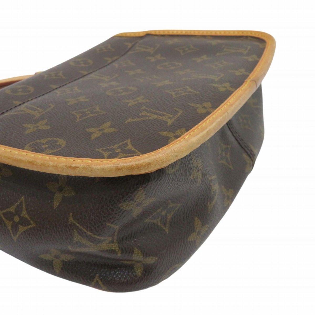 Louis Vuitton Sologne Monogram Shoulder Bag Canvas — view 8