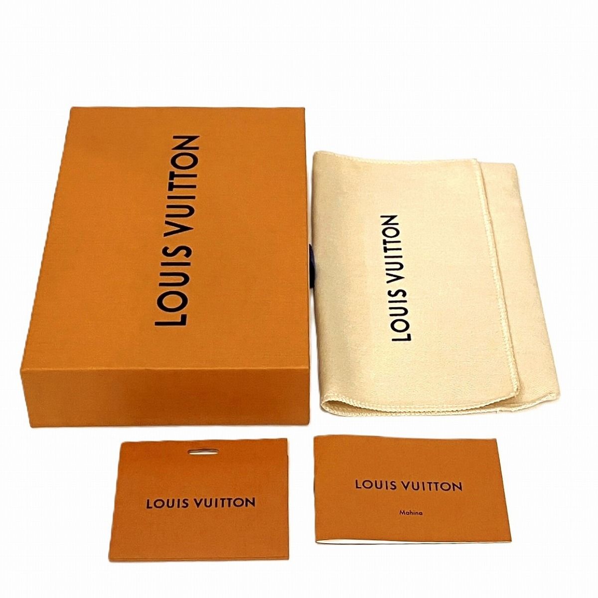Louis Vuitton Vertical Wallet Taurillon Leather — view 5