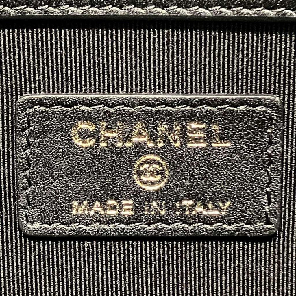 Chanel Clutch Caviar Leather — view 4
