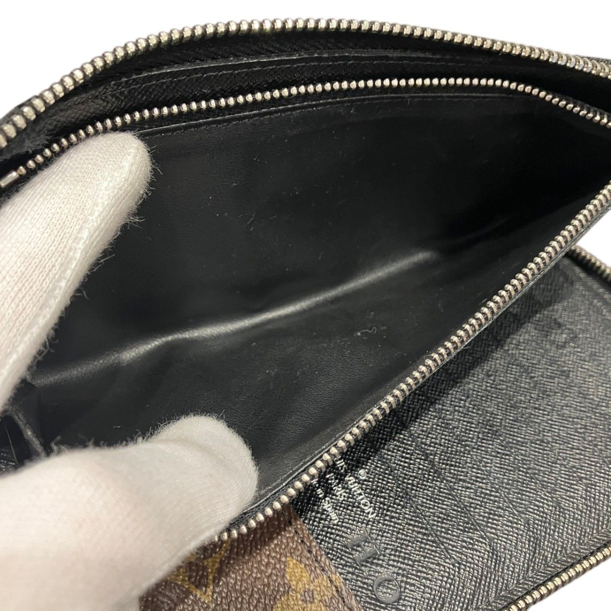 Louis Vuitton Zippy Wallet Vertical Monogram Macassar — view 5
